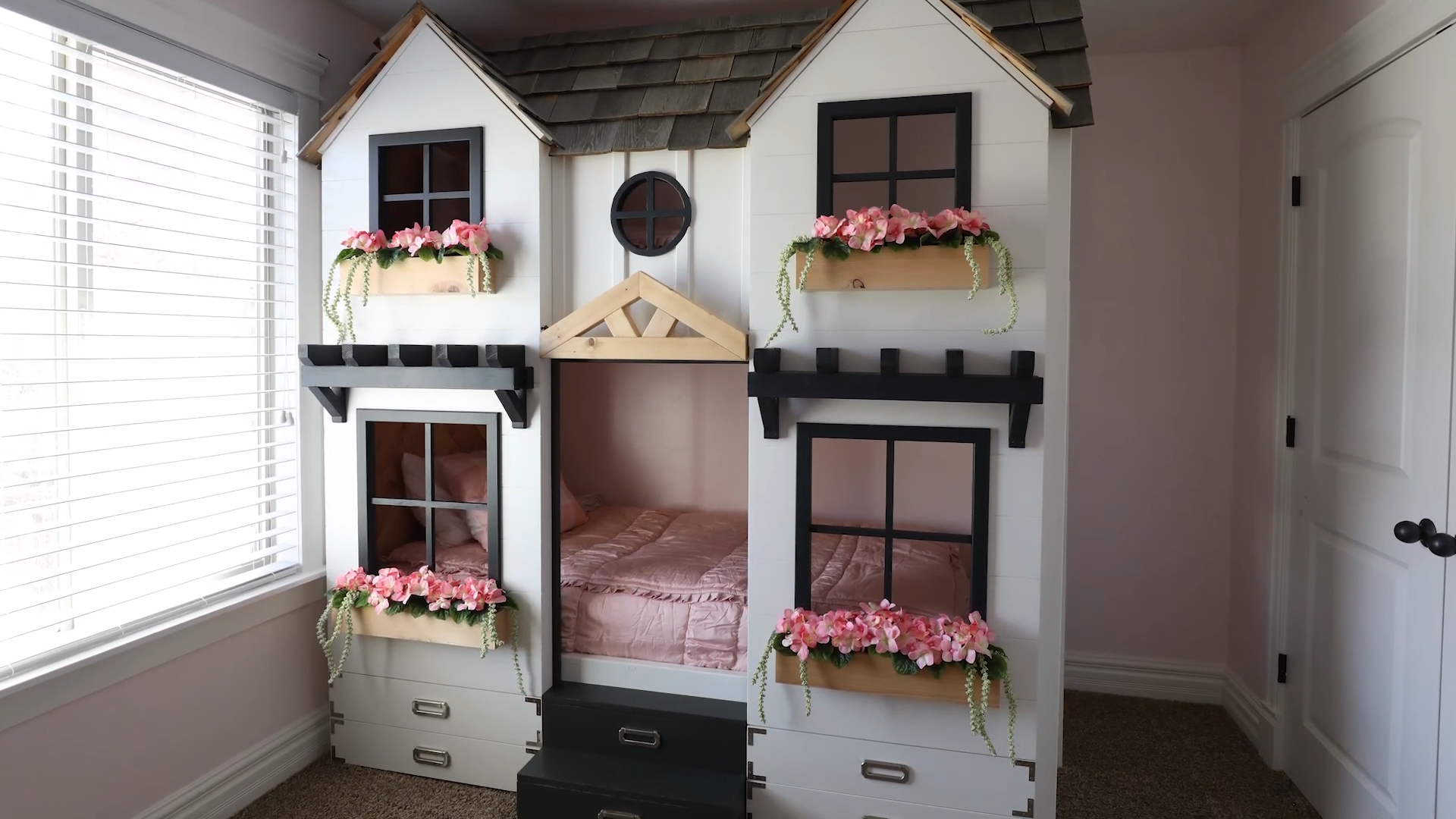 DIY House Bed Ideas for Children’s Rooms